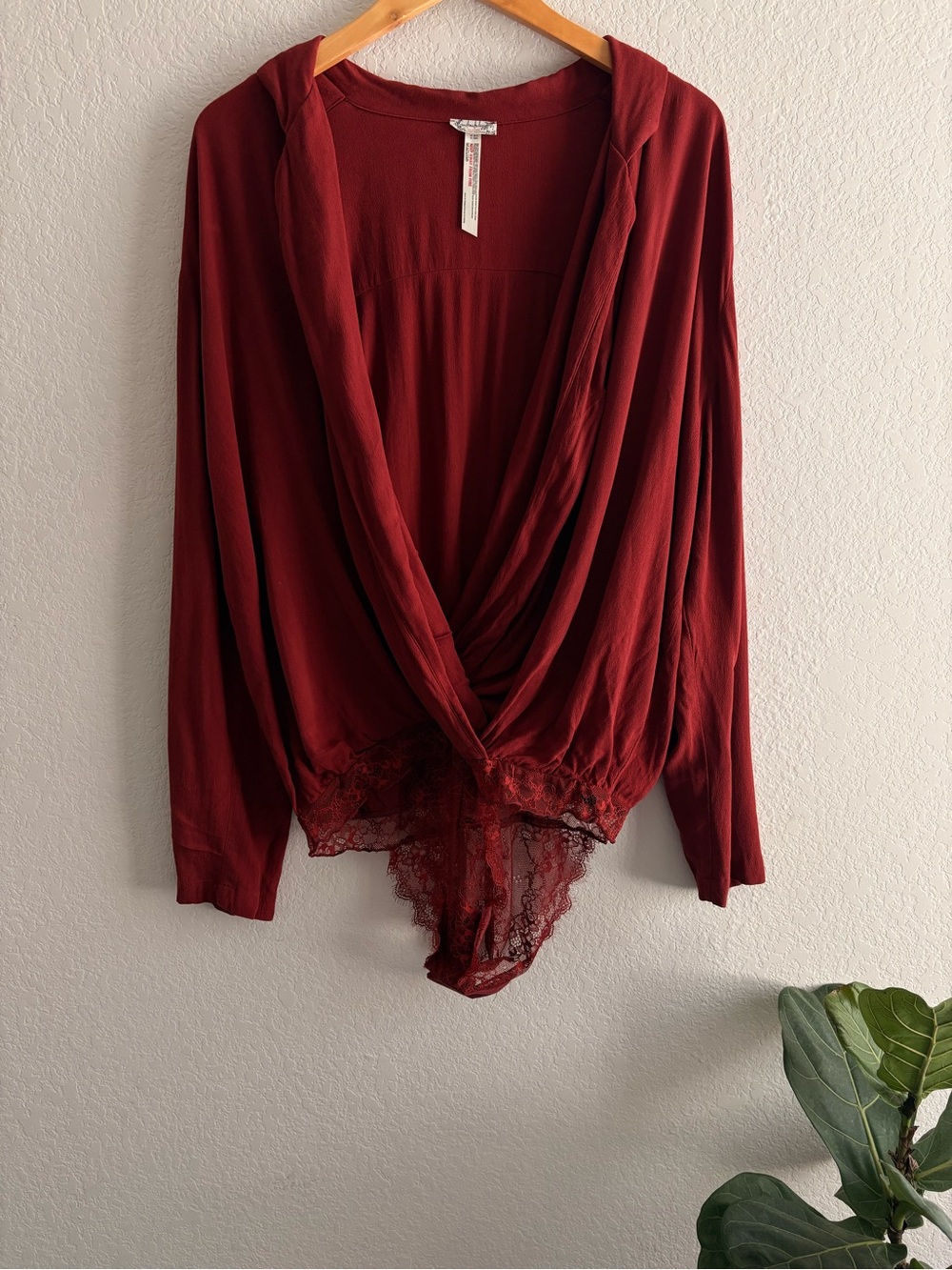 Free People Intimately Turnt Long Sleeve V-neck Bodysuit/blouse medium